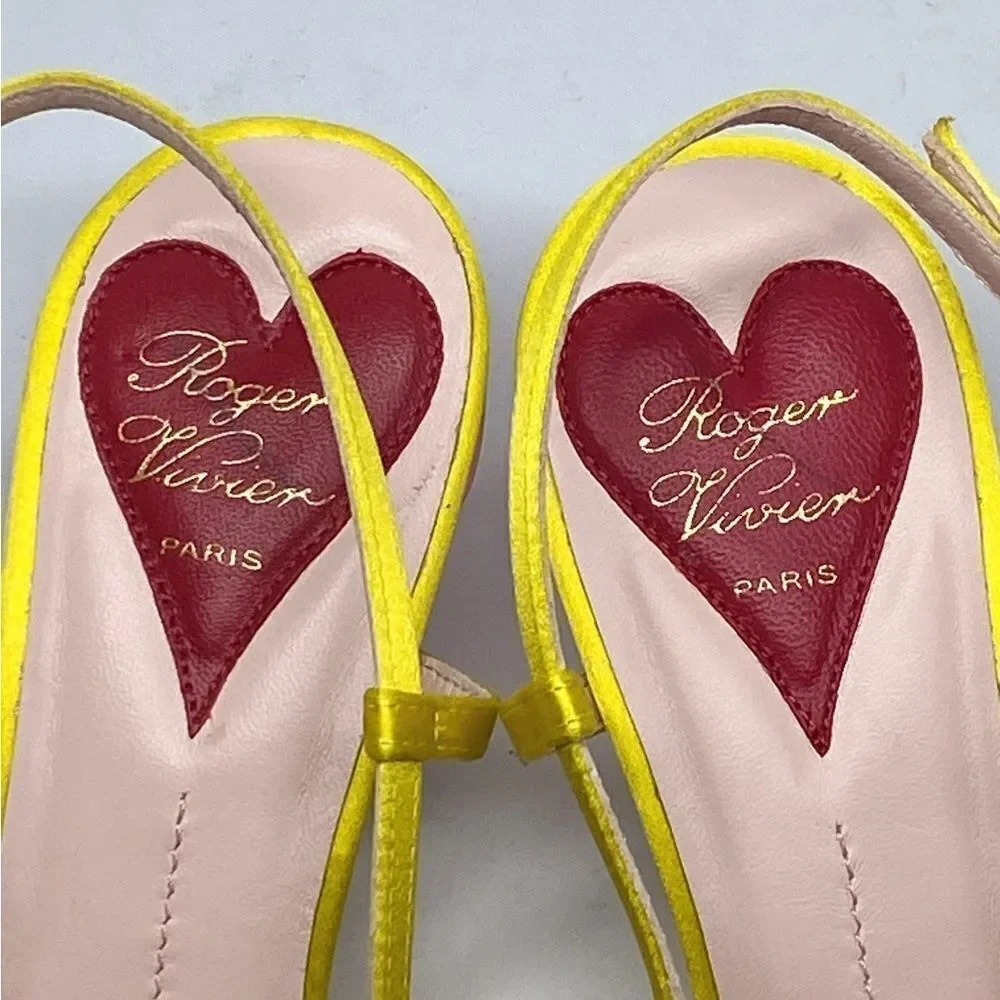 Roger Vivier 55mm Virgule Bow satin pumps size 36.5